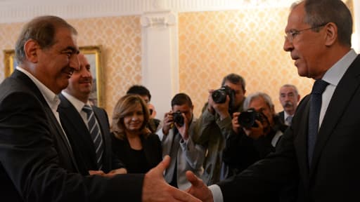 Rencontre à Moscou entre le ministre russe des Affaires étrangères, Sergueï Lavrov (à droite), et le vice-Premier ministre syrien Qadri Jamil, le 22 juillet 2013.