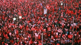 Manifestation pro-Erdogan le 16 juillet 2017 à Ankara, en Turquie, au lendemain de la tentative de putsch manquée