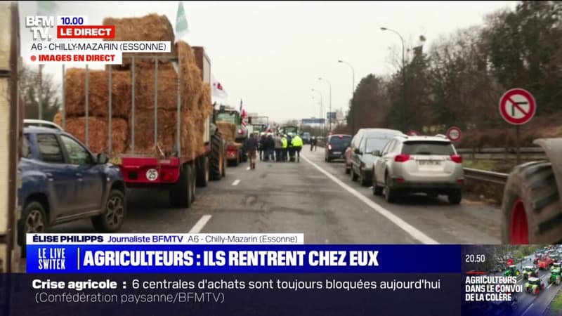 Les agriculteurs lèvent le camp sur l'autoroute A6 au niveau de la ville de Chilly-Mazarin en Essonne