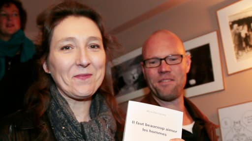 Marie Darrieussecq reçoit le prix Médicis 2013 pour "Il faut beaucoup aimer les hommes" (P.O.L)