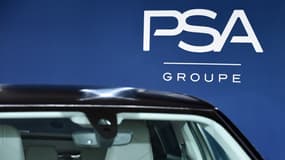 Le constructeur automobile français PSA (Peugeot, Citroën) a vu son chiffre d'affaires chuter de 15,6% au premier trimestre à 15,2 milliards d'euros, à cause de l'épidémie de coronavirus.