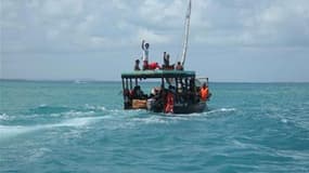 Un bateau de pêche à Zanzibar porte secours aux survivants du naufrage d'un ferry avec plus de 500 passagers à son bord. Le navire assurait une liaison entre Zanzibar et l'île de Pemba, une destination prisée par les touristes. Au moins 40 personnes sont