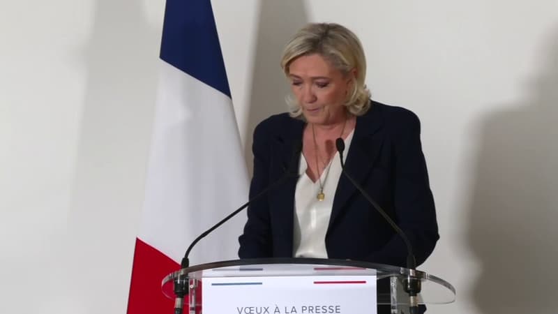 Suivez en direct les vSux de Marine Le Pen à la presse