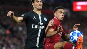Edinson Cavani face à Trent Alexander-Arnold