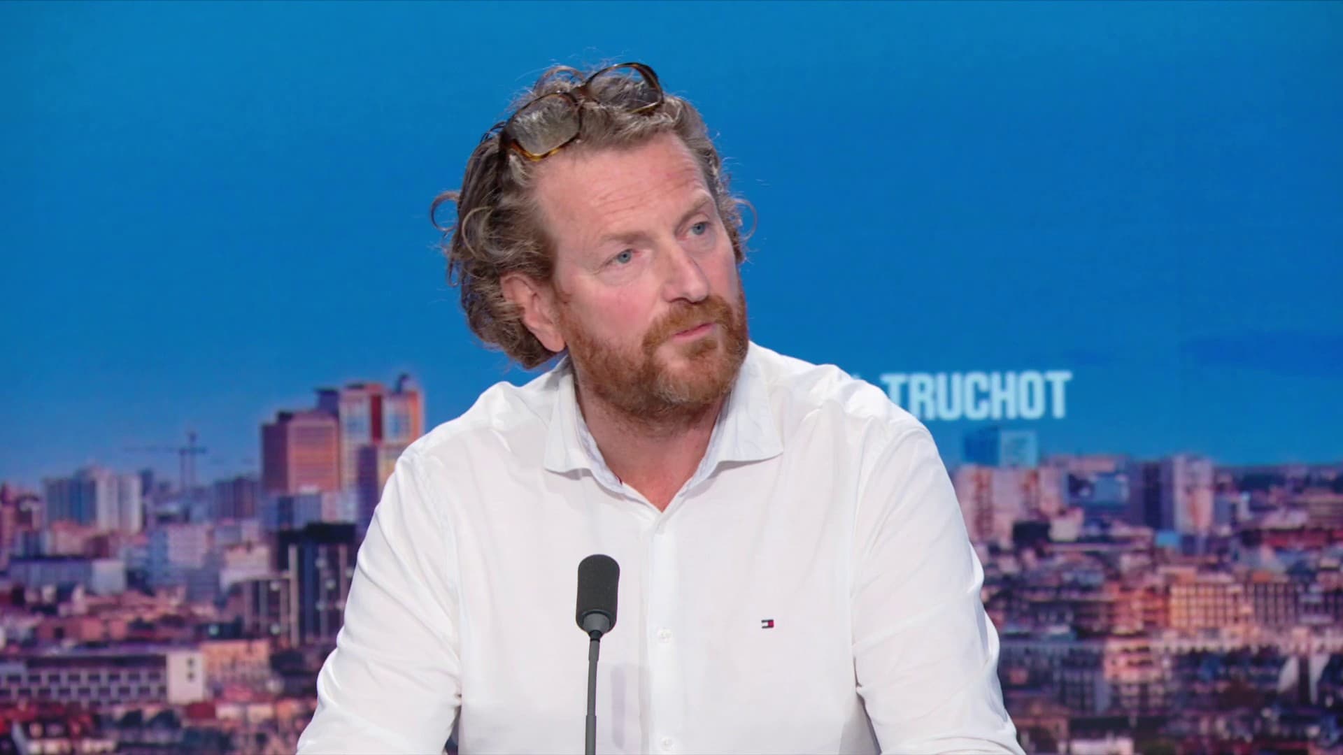 "TIKTOK LUI FOURNISSAIT EXCLUSIVEMENT DES VIDÉOS SUR LE SUICIDE": CE PÈRE ACCUSE LA PLATEFORME D'AVOIR POUSSÉ SA FILLE À SE SUICIDER