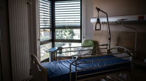 Un lit à l'hôpital Saint-Louis le 28 mai 2020.