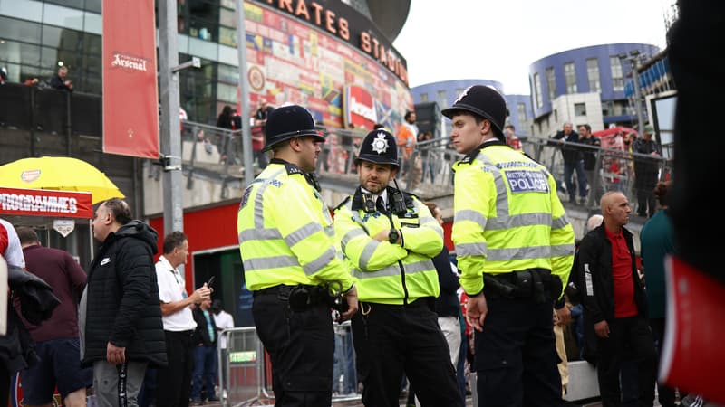 Des policiers londoniens renoncent à porter une arme après une inculpation pour meurtre