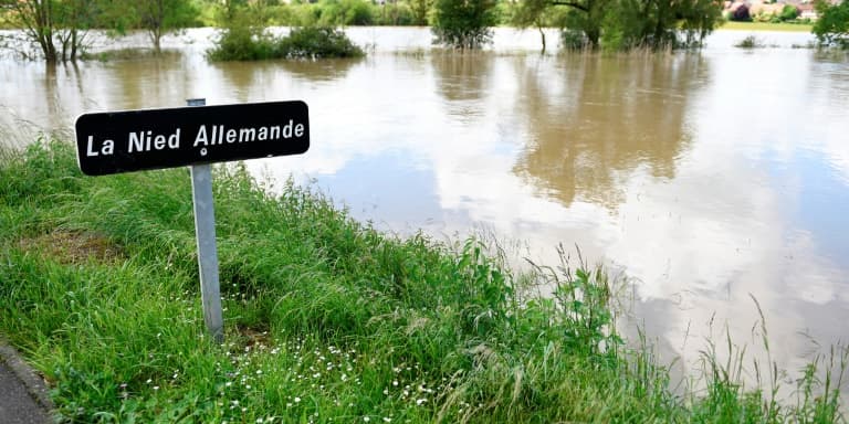 La rivière Nied allemande a débordé à Créhange, en Moselle, le 18 mai 2024
