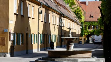 La "Fuggerei", une résidence d'Augsbourg, dans le sud de l'Allemagne