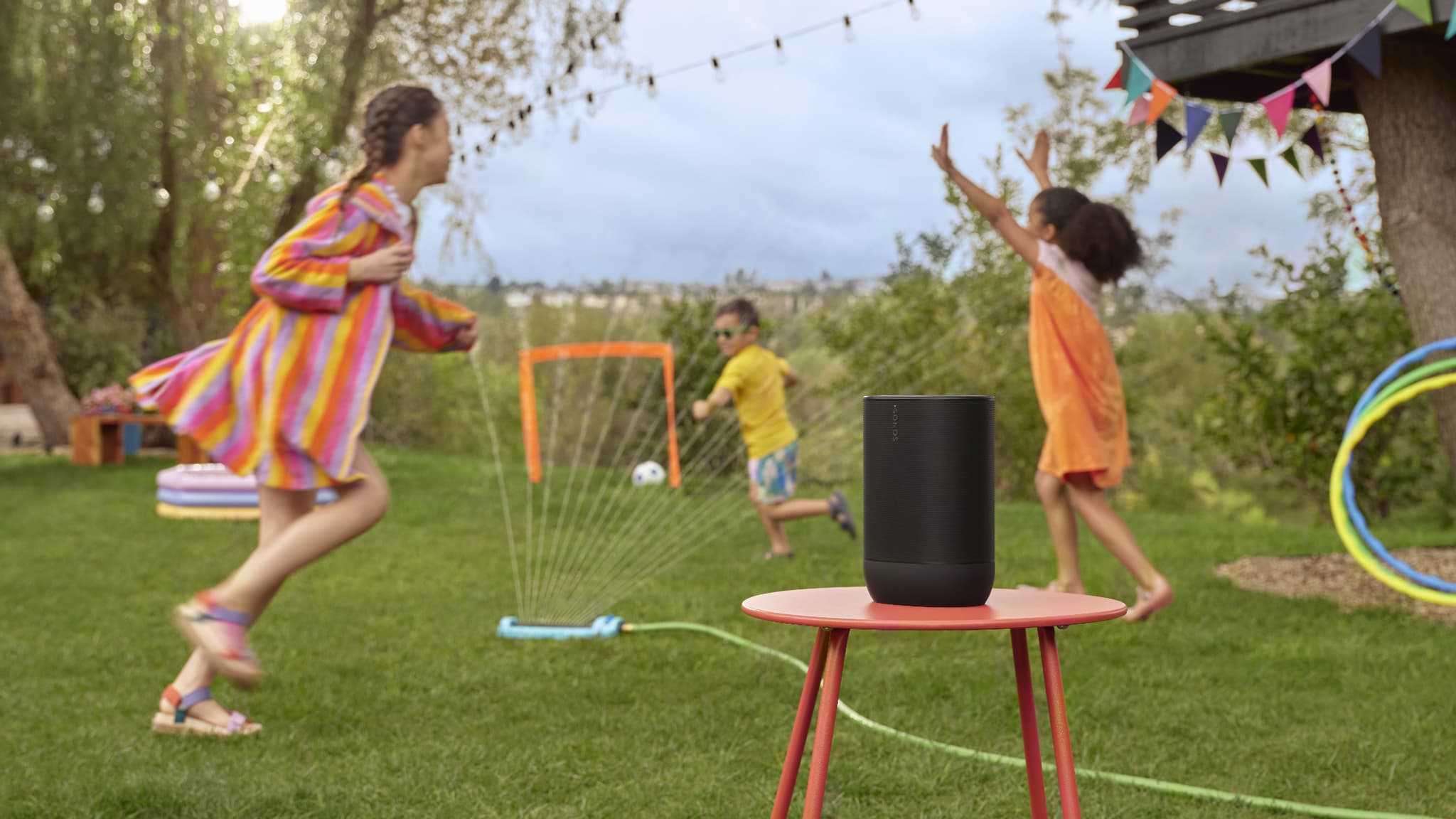 La Sonos Move 2 est certifiée IP56 pour résister aux utilisations en extérieur