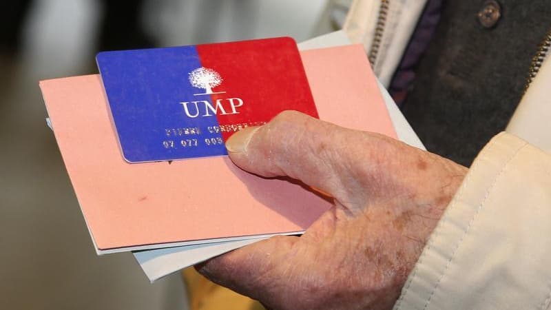 La crainte d'un nouveau fiasco à l'UMP a conduit samedi l'arbitre de la primaire du premier parti de droite français pour l'élection municipale à Paris en 2014 à exhorter les candidats à se taire. /Photo d'archives/REUTERS/Benoît Tessier