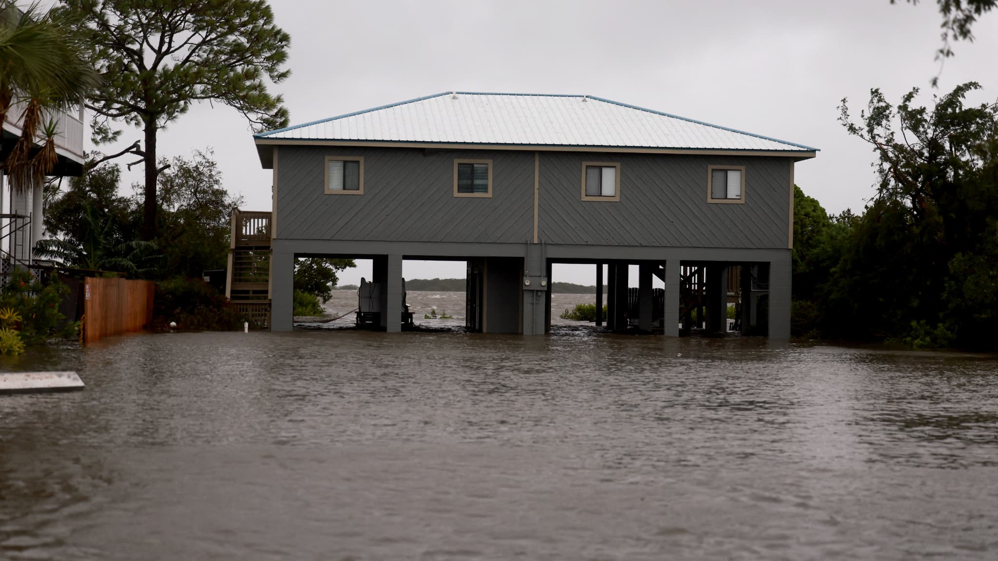 Un quartier de la ville de Cedar Key inondée après le passage de la tempête Debby, le lundi 5 août 2024. Un quartier de la ville de Cedar Key inondée après le passage de la tempête Debby, le lundi 5 août 2024.