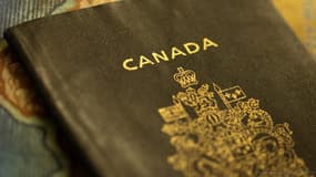 Passeport canadien. (illustration)
