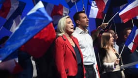 Marine Le Pen et Jordan Bardella le 14 septembre 2025 lors de l'université d'été du RN à Bordeaux 
