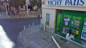 Façade du Vichy Paris Bar, le bar PMU du centre-ville de Toulon où se sont produits les faits.