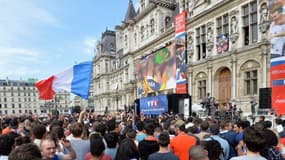 Pour la Coupe du Monde 2014, un écran géant avait été installé devant l'Hôtel de Ville de Paris pour la demi-finale France-Allemagne