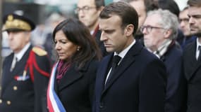 Anne Hidalgo et Emmanuel Macron ont rendu hommage aux victimes des attaques du 13 novembre 2015.