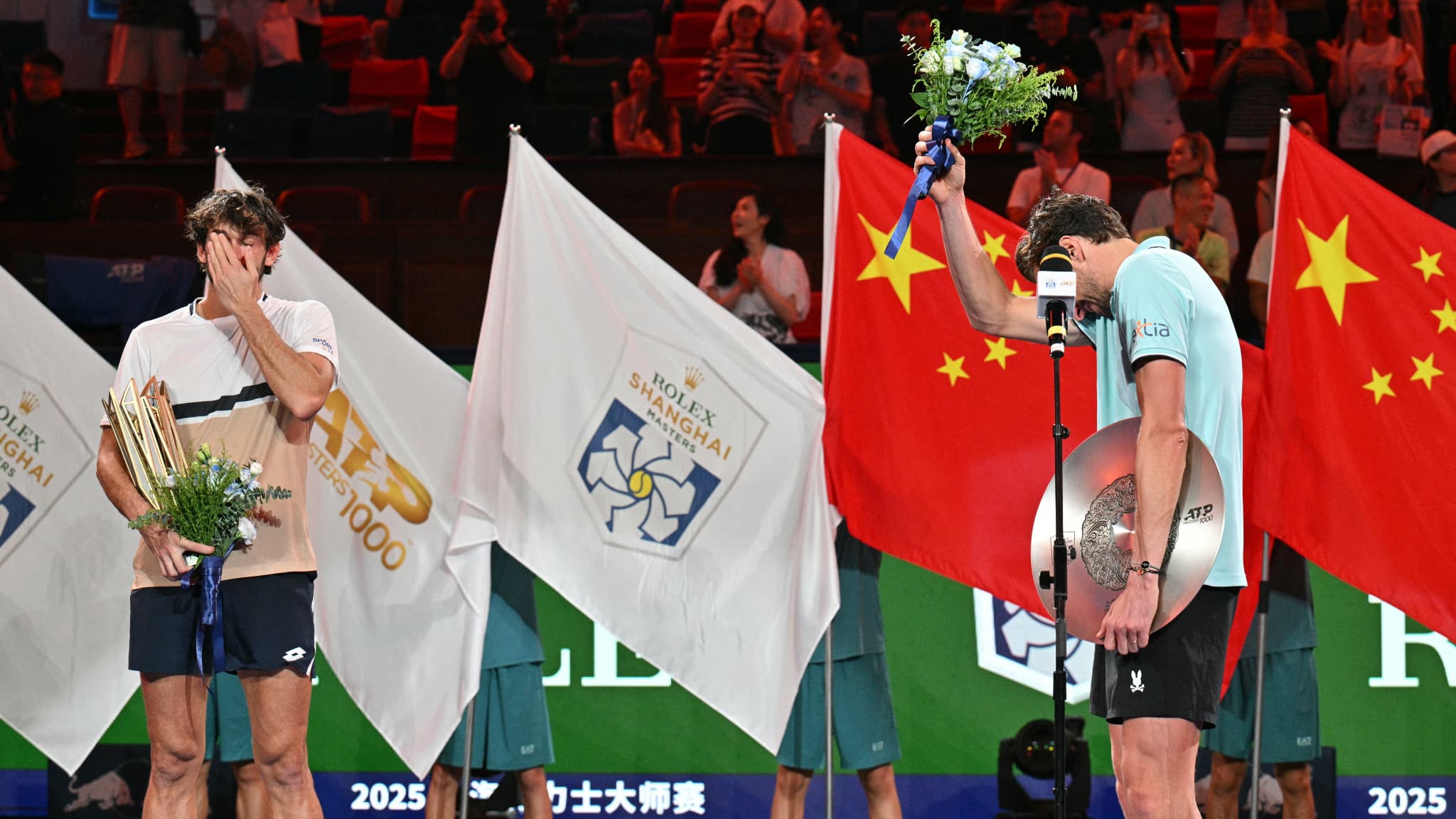 "MON COUSIN D'AMOUR, BRAVO": L'ÉMOTION DE VACHEROT ET RINDERKNECH APRÈS LEUR FINALE AU MASTERS 1000 DE SHANGHAI