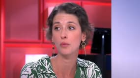 La journaliste Clémentine Vergnaud le 15 juin 2023 sur le plateau de "C à Vous"