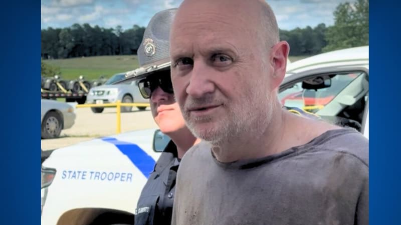 États-Unis: le détenu qui s'est évadé en se faisant passer pour un gardien retrouvé après 13 jours de traque