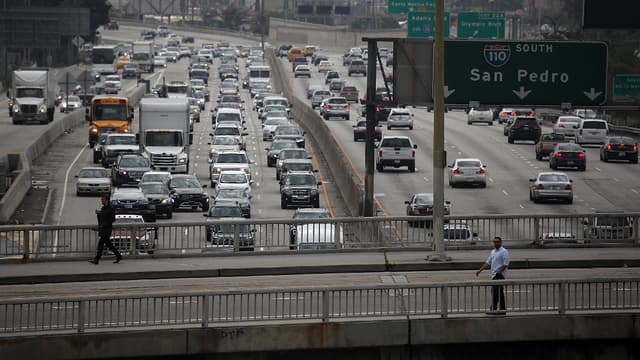 La municipalité de Los Angeles a décidé de repeindre l'une de ses rues en blanc pour lutter contre le réchauffement climatique. (image d'illustration)
