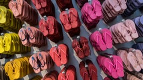 Des tongs dans un magasin de Sao Paulo au Brésil, le 18 juillet 2017