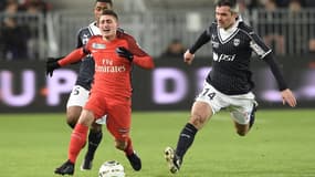 Marco Verratti au duel avec Jérémy Toulalan
