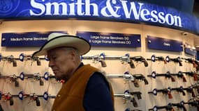 Le titre Smith & Wesson coté à Wall Street gagne 342% sur 5 ans, soit le double de la progression d'Apple sur la même période.