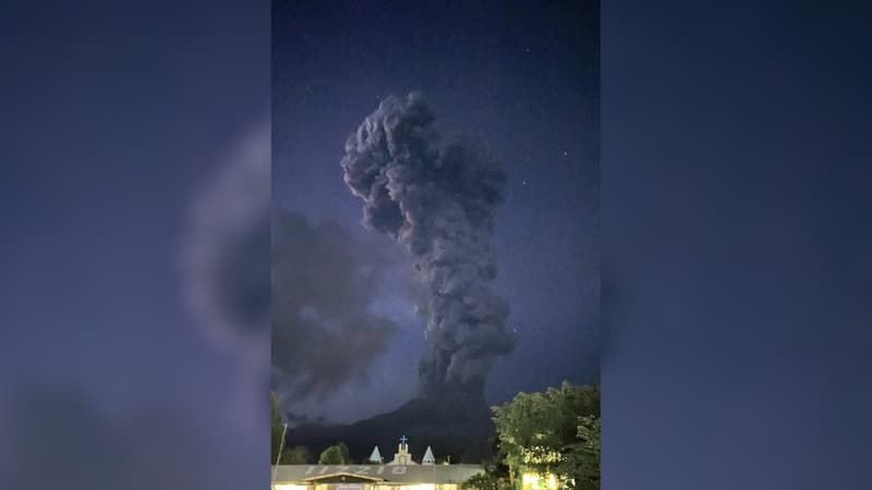 "Un bruit qui ressemblait au tonnerre": éruption explosive d'un volcan aux Philippines, alerte à la population