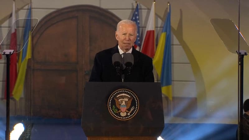 Un an après le début de la guerre, Biden promet que Moscou ne 