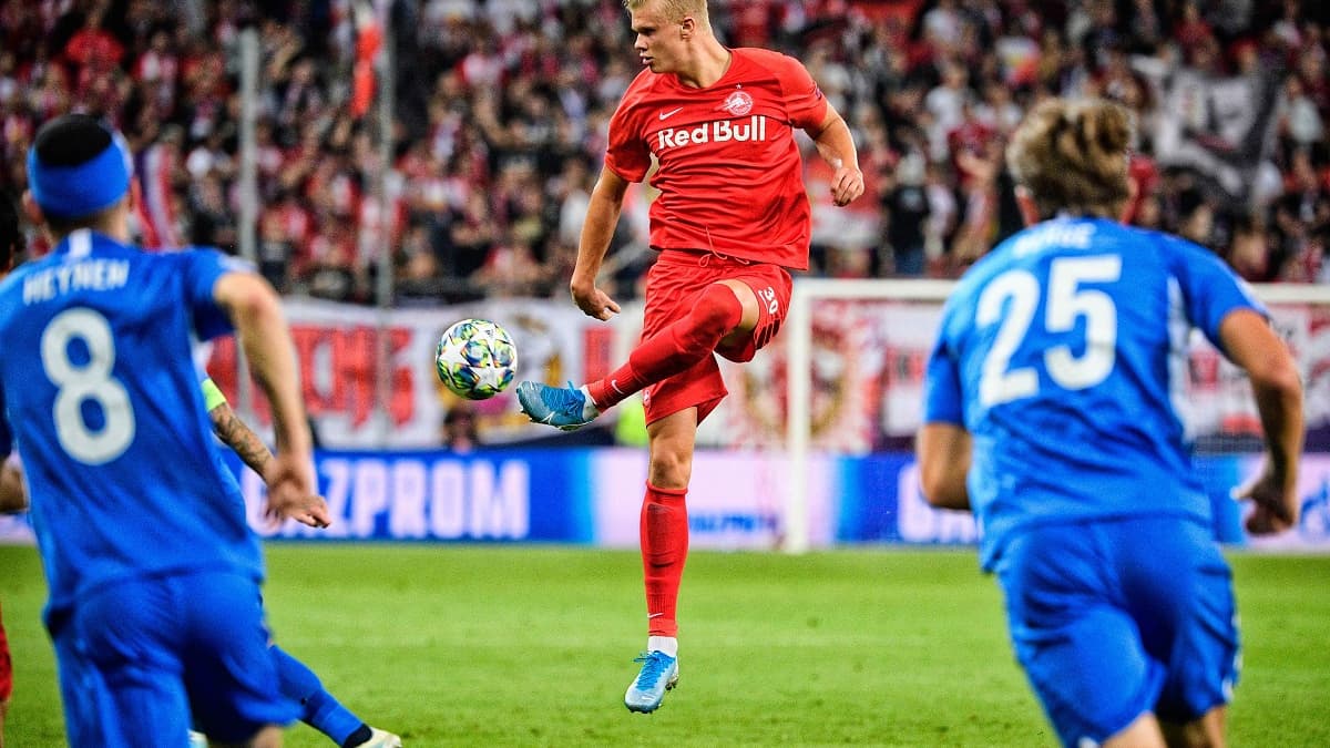 Erling Haaland (en rouge) dans ses œuvres en Ligue des champions Erling Haaland (en rouge) dans ses œuvres en Ligue des champions