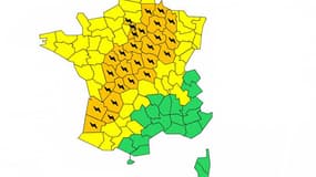 30 départements, allant du Sud-Ouest au Nord-Est, ont été placés en alerte orange en raison de risques d'orages violents à partir de vendredi soir, a annoncé Météo-France.