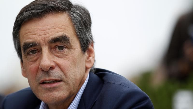 François Fillon a déclaré dimanche attendre "en toute tranquillité" le résultat d'une enquête préliminaire ouverte par le parquet de Paris pour favoritisme et détournement de fonds publics dans le recours à des enquêtes d'opinion par son gouvernement. /Ph