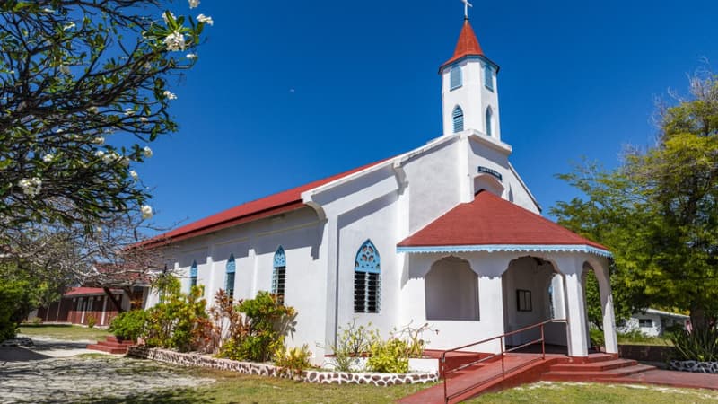 Voiture haut de gamme, argent de la quête détourné... Un ex-prêtre condamné à un an de prison ferme en Polynésie
