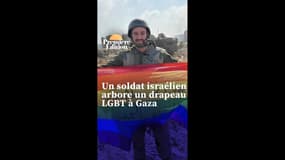 Un soldat israélien arbore le drapeau LGBT à Gaza