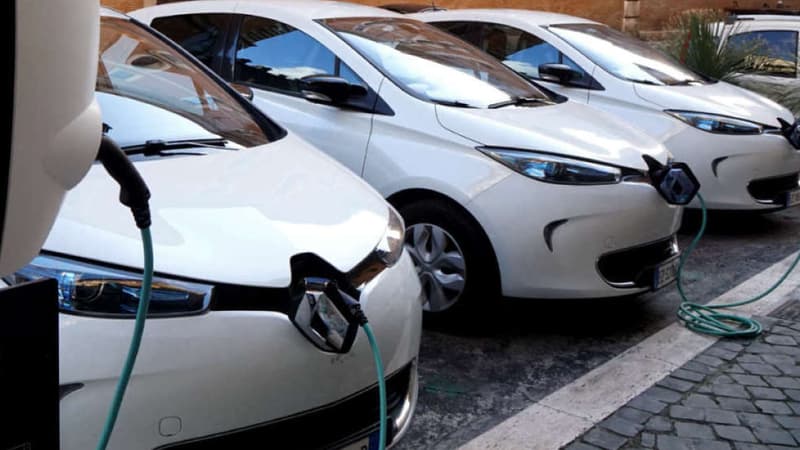 La Renault Zoé est la voiture électrique la plus vendue en France actuellement. Mais elle a désormais de nombreuses concurrentes.
