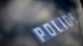 Trois policiers, soupçonnés d'avoir percuté un scooter monté par trois adolescents et de les avoir blessés, ont été suspendus