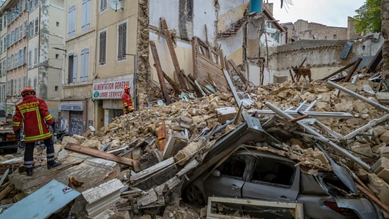 Vue des deux immeubles effondrés rue d'Aubagne à Marseille, le 5 novembre 2018