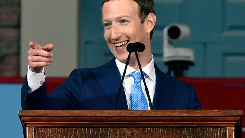 Mark Zuckerberg a reçu les honneurs de la prestigieuse université d'Harvard. 