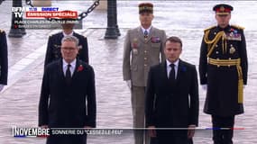 Emmanuel Macron et Keir Starmer effectuent une minute de silence face à la tombe du soldat inconnu et déposent une gerbe de fleurs
