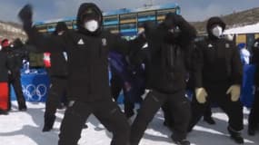 JO 2022 : quand les Néo-zélandais improvisent un haka dans la neige 