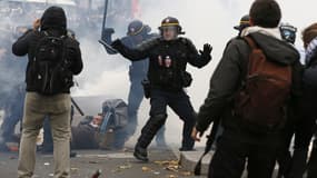 La manifestation a dégénéré dimanche place de la République