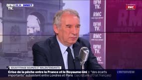 François Bayrou: "Nous avons un modèle social unique au monde (...) on ne vous demande pas votre carte bleue quand vous rentrez à l'hôpital"