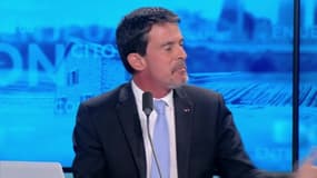 Manuel Valls le reconnaît: vouloir interdire le 49-3, "c'était une connerie"