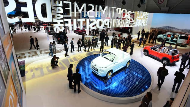 Sans nouveauté majeure, Citroën nous enthousiasme tout de même avec son concept de E-Méhari habillé par Courrèges.