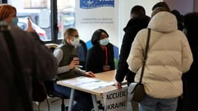 Des réfugiés ukrainiens au centre d'accueil de l'association France terre d'asile (FTDA), le  mars 2022 à Paris