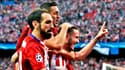 Saul Niguez félicité par ses coéquipiers