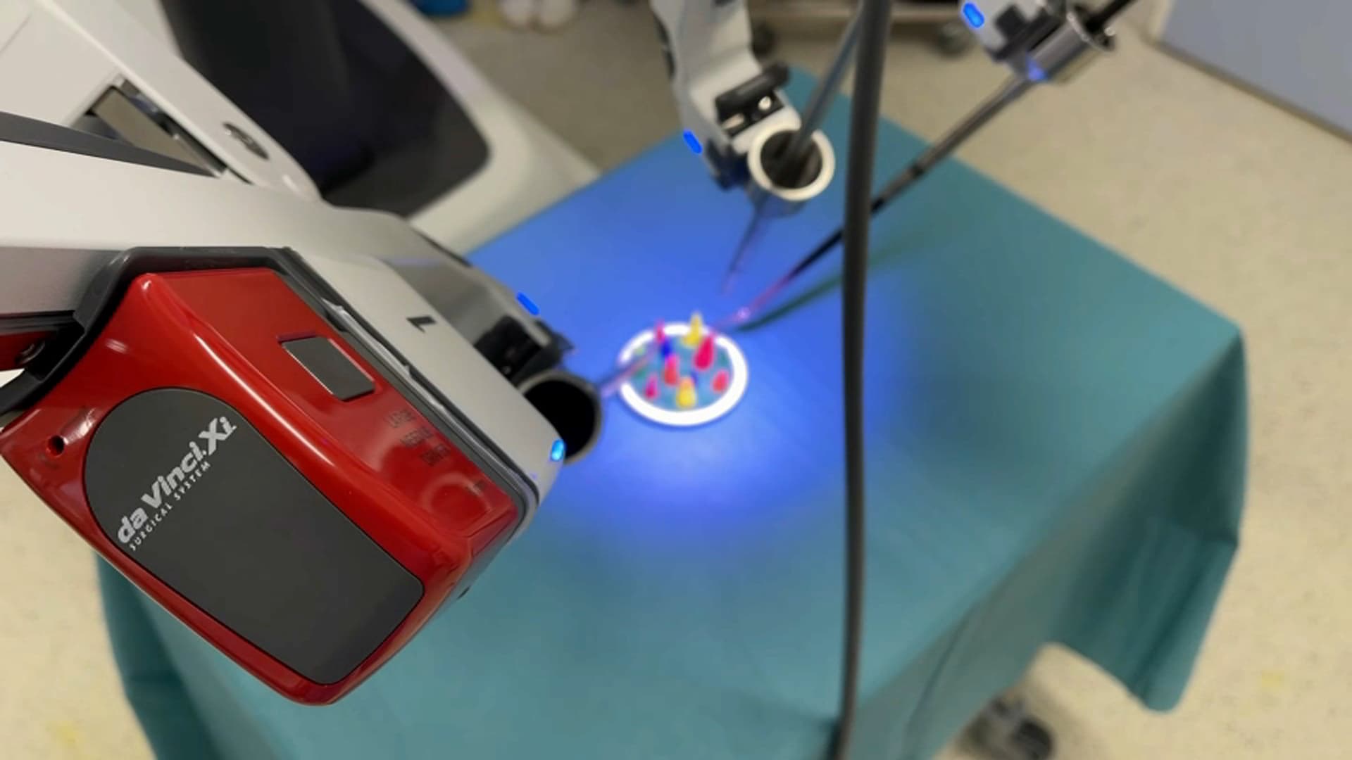 Nice: un nouveau robot pour traiter certains cancers au centre Antoine ...