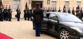 Le tapis rouge déroulé pour Rohani à l'Elysée