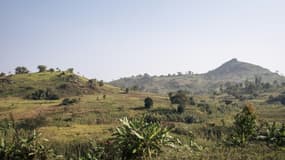 Vue sur le paysage montagneux entourant la chefferie de Walendu Bindi, dans la province de l'Ituri, dans le nord-est de la RDC, le 8 janvier 2022. PHOTO D'ILLUSTRATION